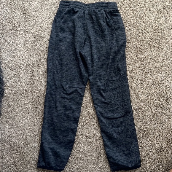 Boys Under Armour Sweatpants - Picture 2 of 3